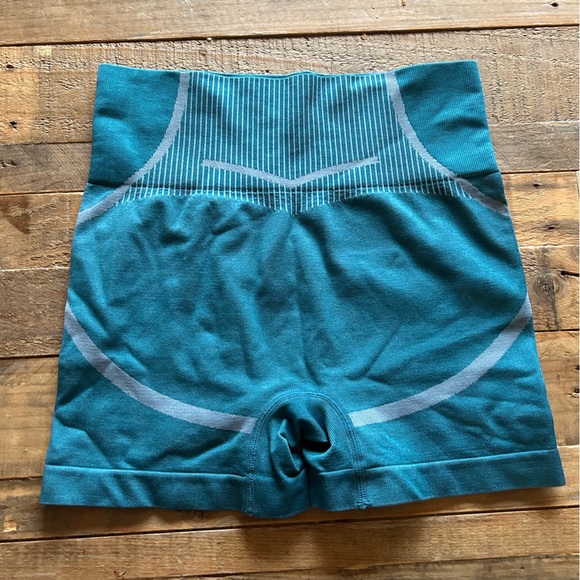 Athletic biker shorts - Picture 2 of 2